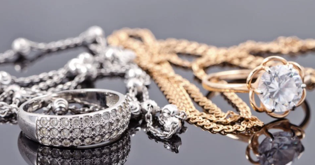 From Sketch to Sparkle: How Fine Jewelry is Created